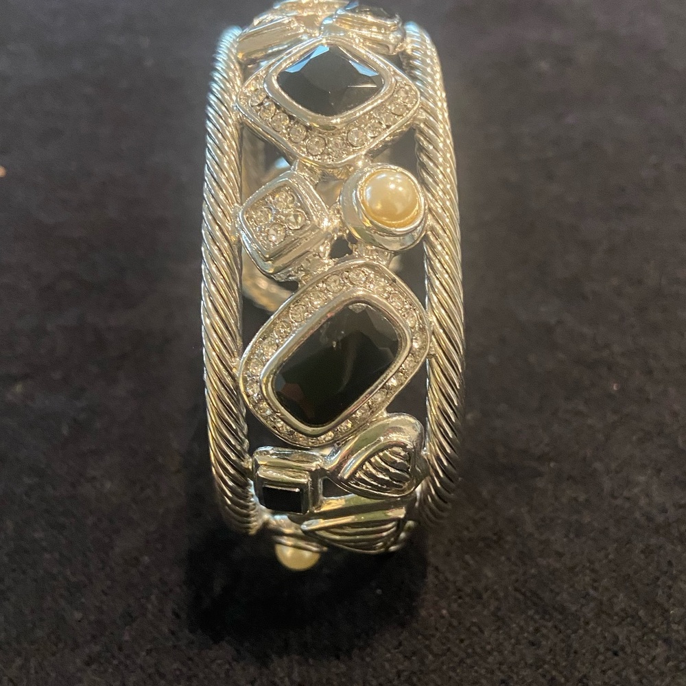 Gorgeous David Yurman Lookalike Silvertone Cuff Bracelet